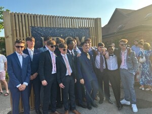 Prom 24 pic 9